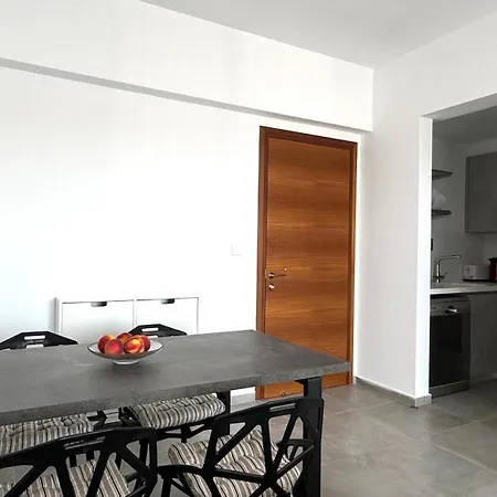 Elysia Park Premium Apartament Pafos